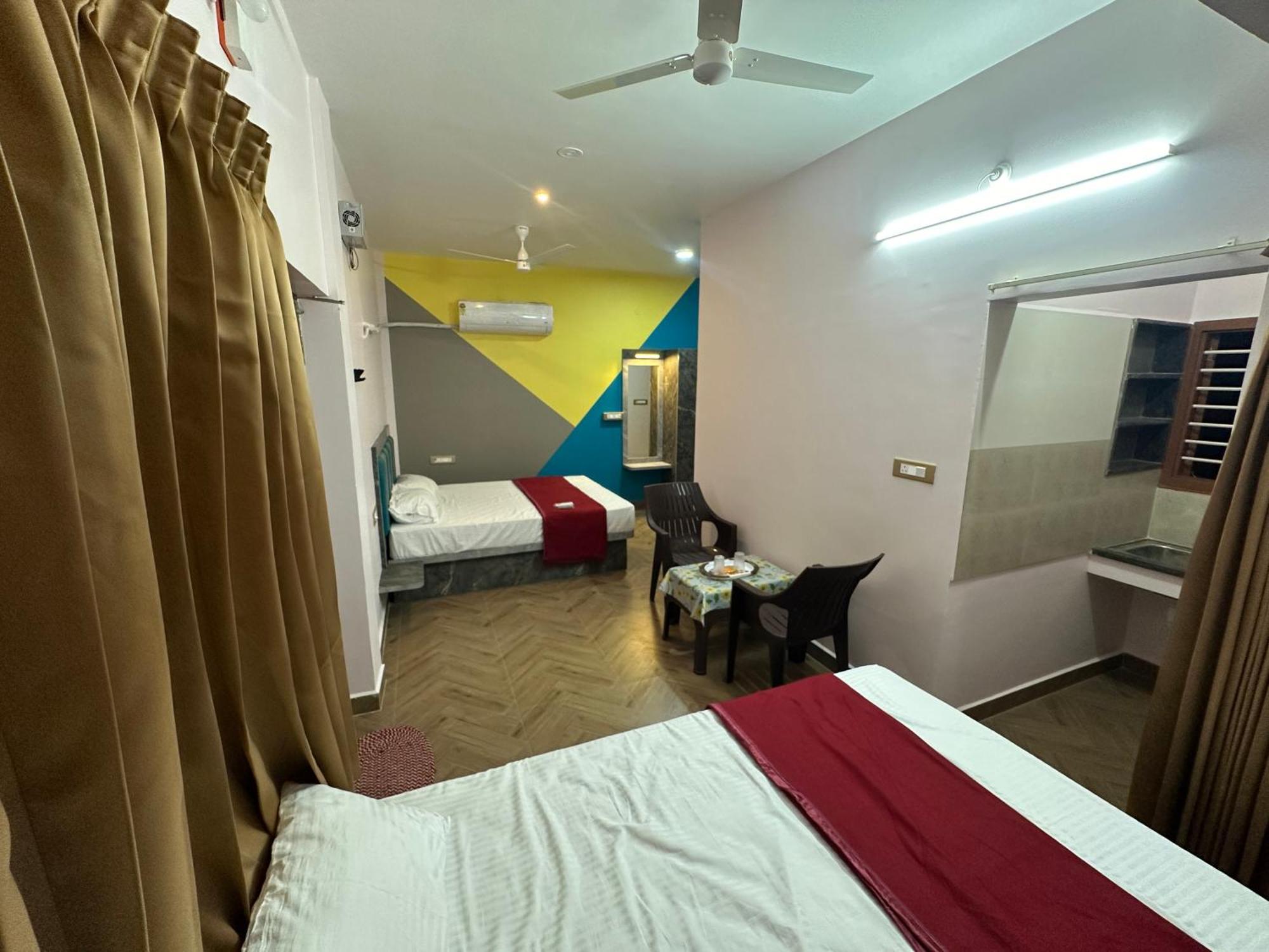 Om Lingeswaran Home Stay Tiruvannāmalai Extérieur photo