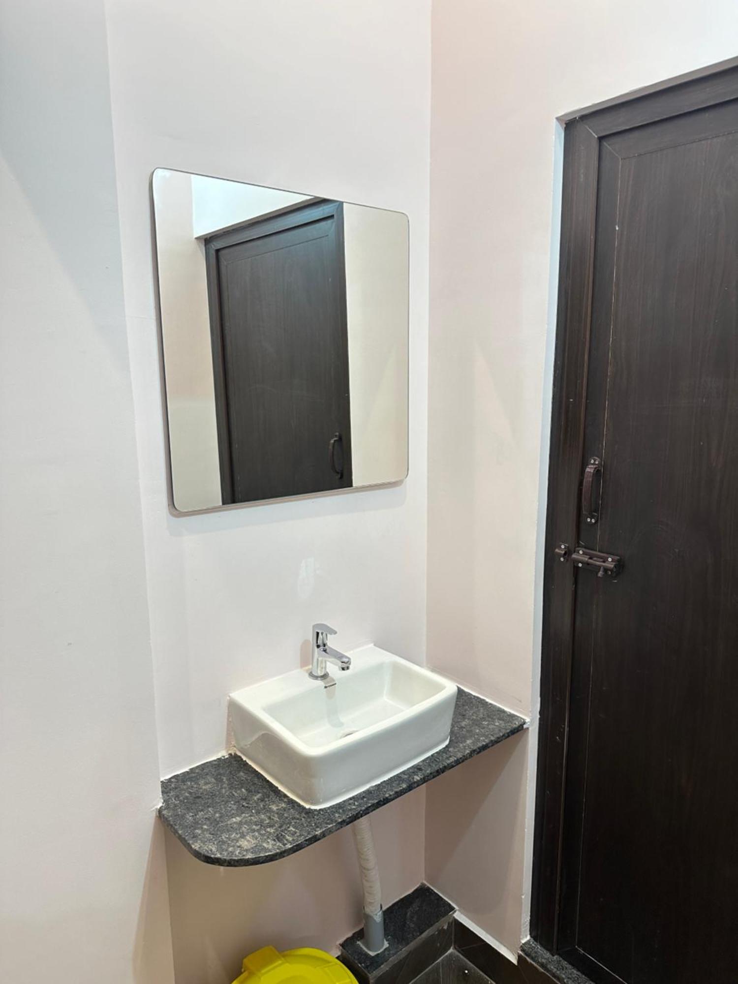 Om Lingeswaran Home Stay Tiruvannāmalai Extérieur photo