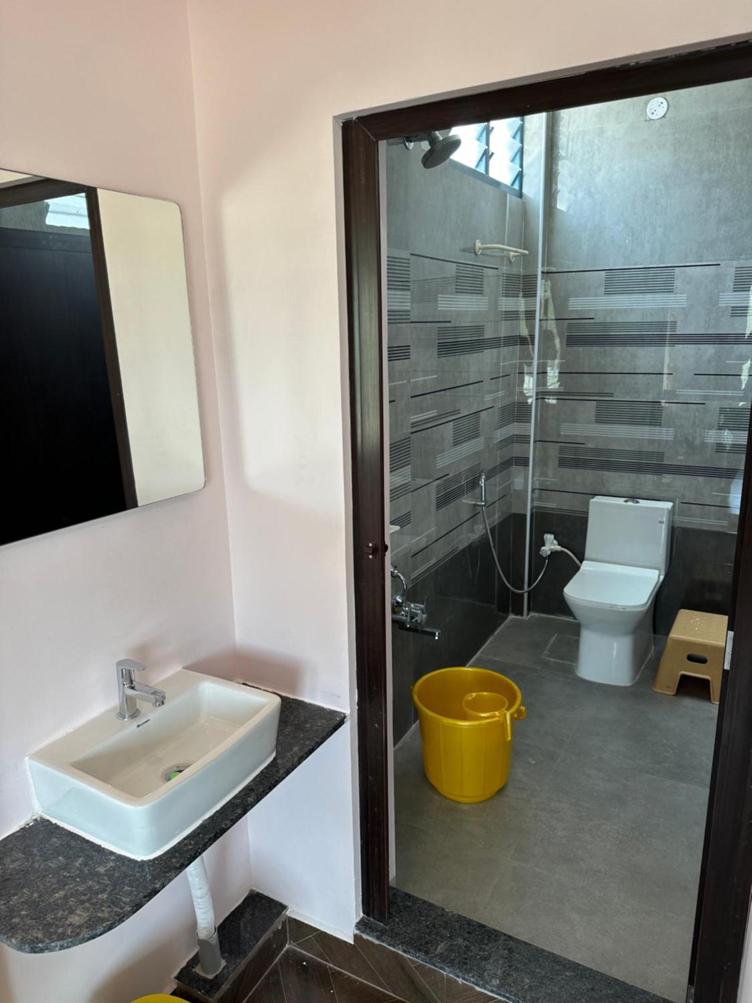 Om Lingeswaran Home Stay Tiruvannāmalai Extérieur photo