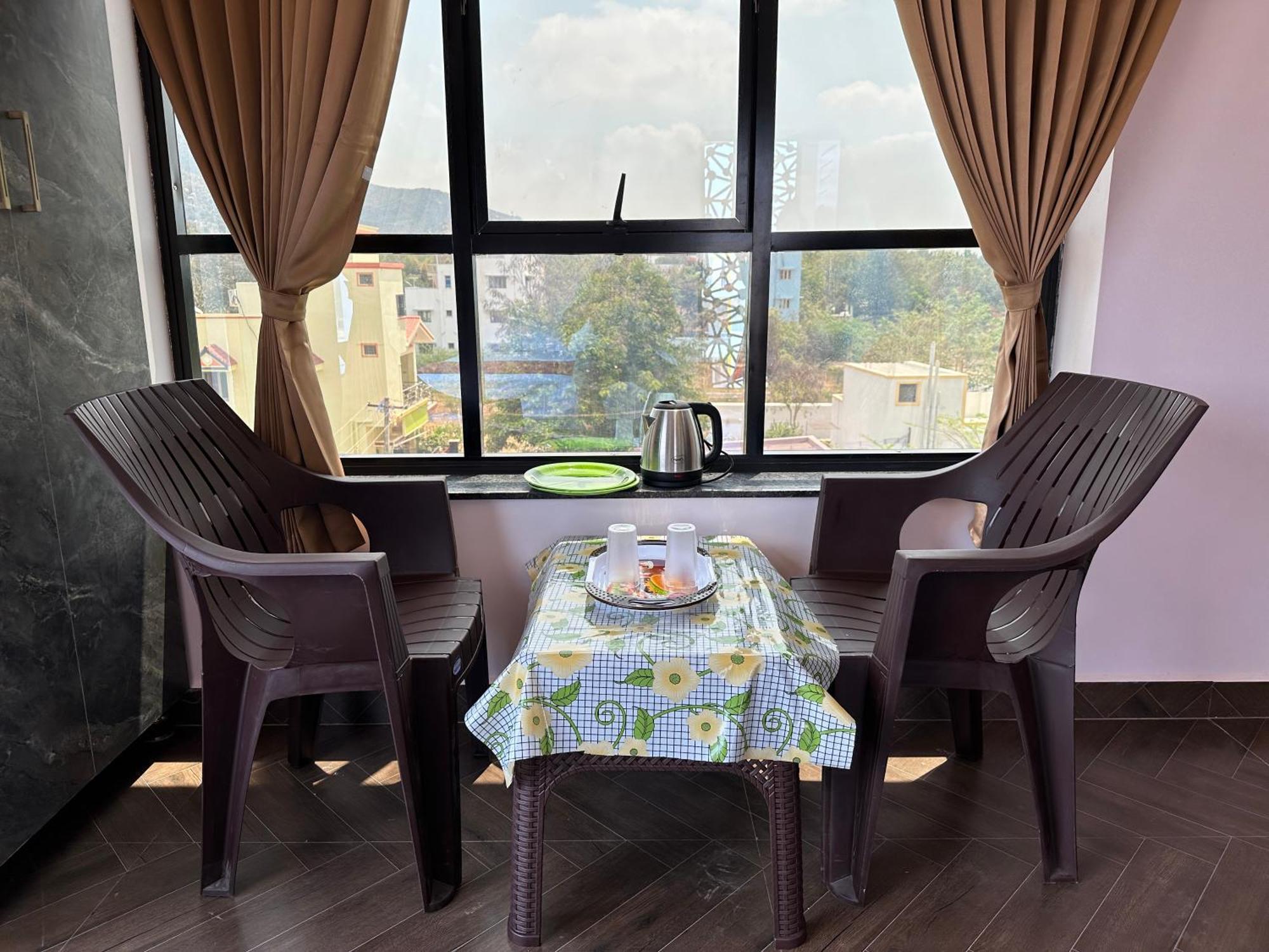 Om Lingeswaran Home Stay Tiruvannāmalai Extérieur photo