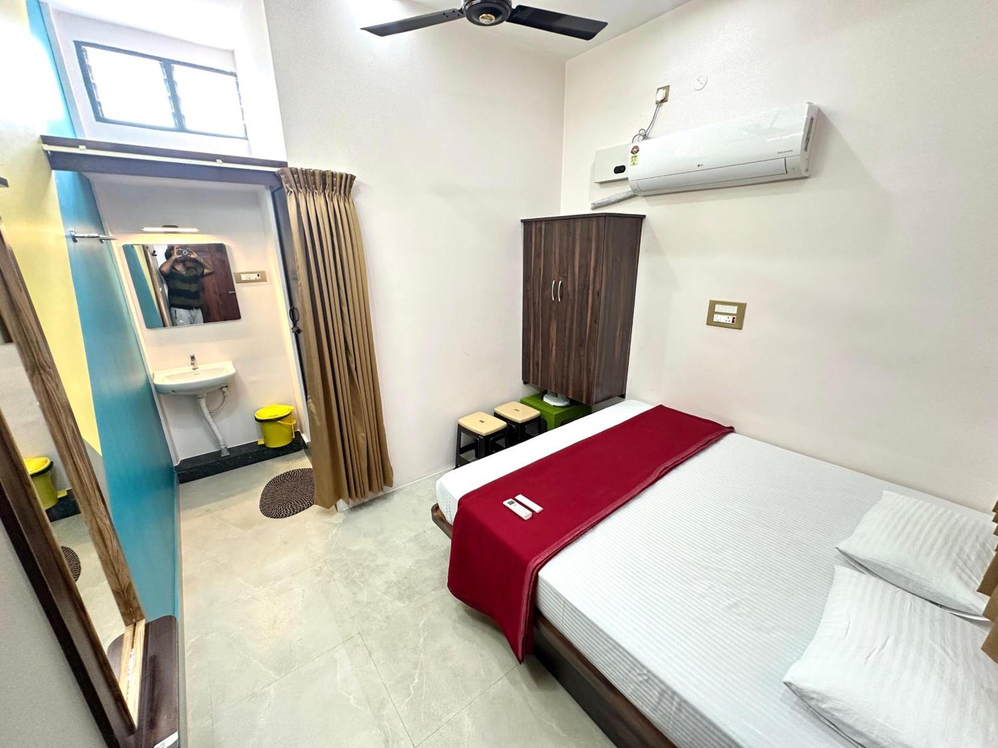 Om Lingeswaran Home Stay Tiruvannāmalai Extérieur photo